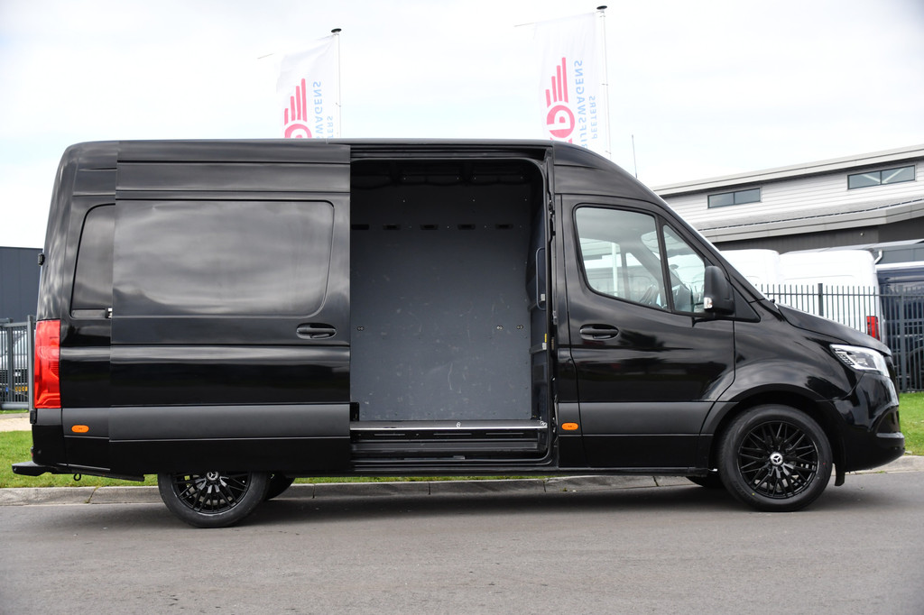 Mercedes-Benz Sprinter 316 RWD 2.2 CDI L2H2 Black Edition 360 Camera, Cruise, Carplay, Navi, Automaat, Led, 164PK, Multimedia, Uniek! 9