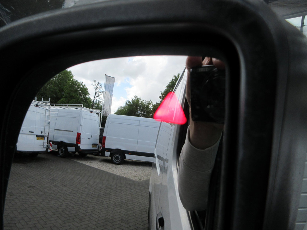 Mercedes-Benz Sprinter 316cdi L2H1 163pk Automaat, Navigatie, Camera, Trekhaak, 3-Zits, PDC, 3500kg ahw. 19