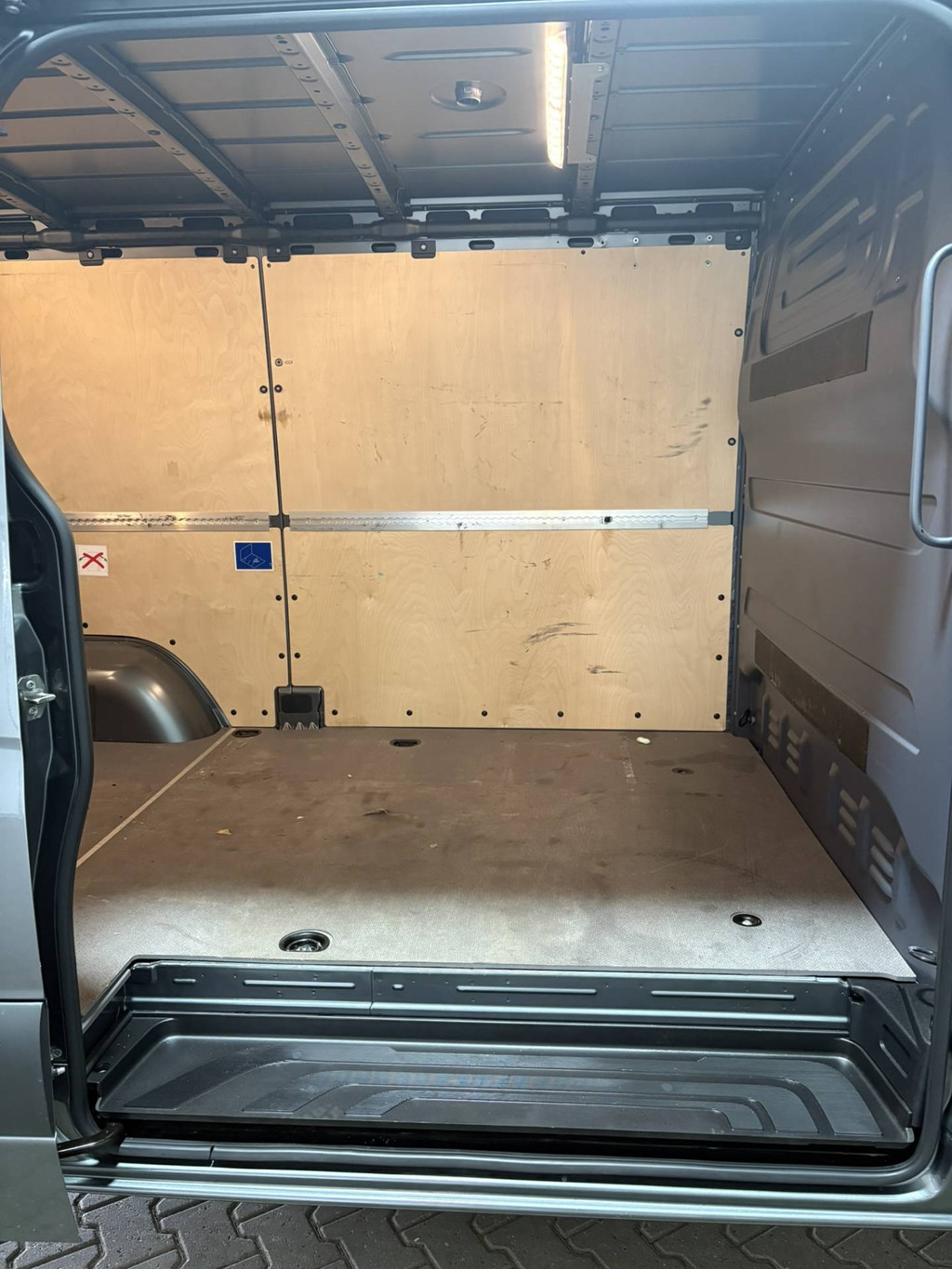 Mercedes-Benz Sprinter 317 1.9 CDI L2H1 RWD VVB491 Prijs zoals getoond 16