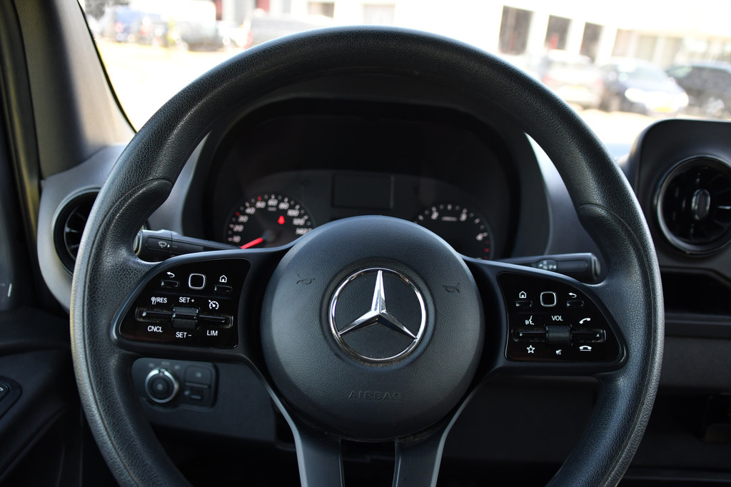 Mercedes-Benz Sprinter 317 1.9 CDI L2H2 DC PB Edition Camera, Cruise, Carplay, 170pk, LED, 3500kg Trekhaak, Automaat, Sensoren, Multimedia, Uniek! 14