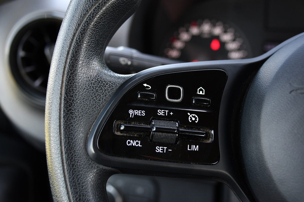Mercedes-Benz Sprinter 317 1.9 CDI L2H2 DC PB Edition Camera, Cruise, Carplay, 170pk, LED, 3500kg Trekhaak, Automaat, Sensoren, Multimedia, Uniek! 15