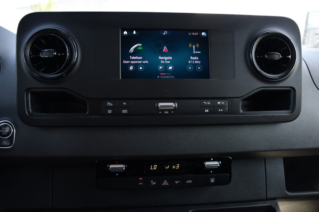 Mercedes-Benz Sprinter 317 1.9 CDI L2H2 DC PB Edition Camera, Cruise, Carplay, 170pk, LED, 3500kg Trekhaak, Automaat, Sensoren, Multimedia, Uniek! 19