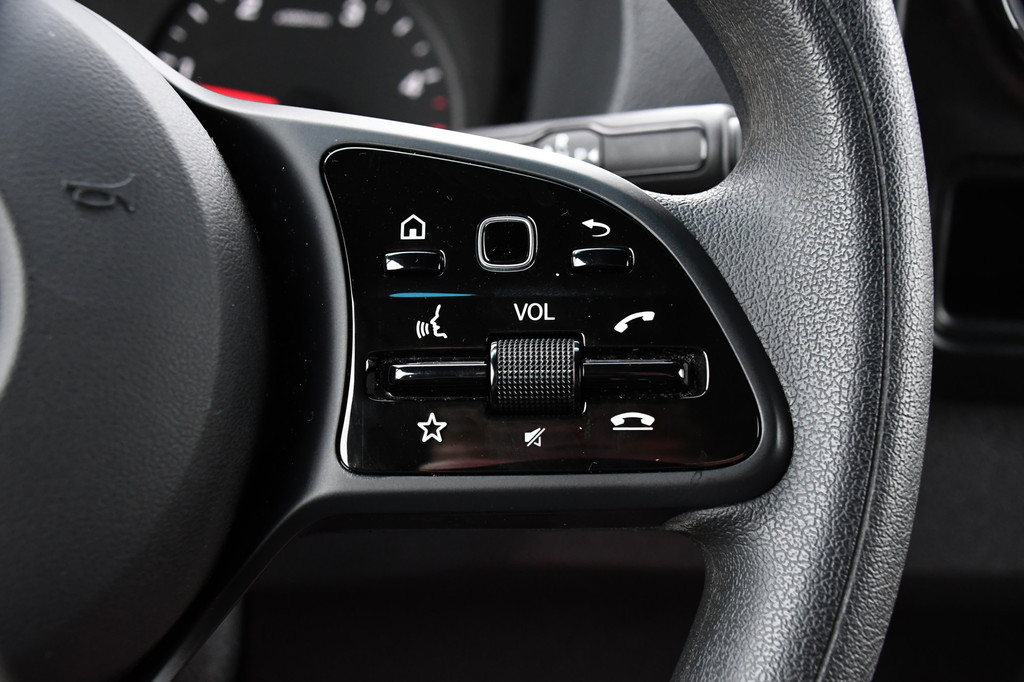 Mercedes-Benz Sprinter 317 1.9 CDI L2H2 RWD AMG Edition Camera, Cruise, LED, 3500kg Trekgewicht, Carplay, NAVI, LED, 170PK, Automaat, Sensoren, Stoelverwarming, Uniek! 19