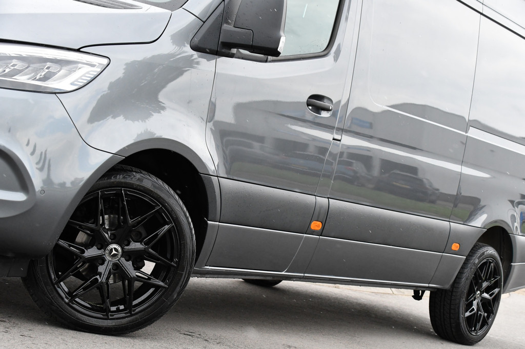 Mercedes-Benz Sprinter 317 1.9 CDI L2H2 RWD AMG Edition Camera, Cruise, LED, 3500kg Trekgewicht, Carplay, NAVI, LED, 170PK, Automaat, Sensoren, Stoelverwarming, Uniek! 9