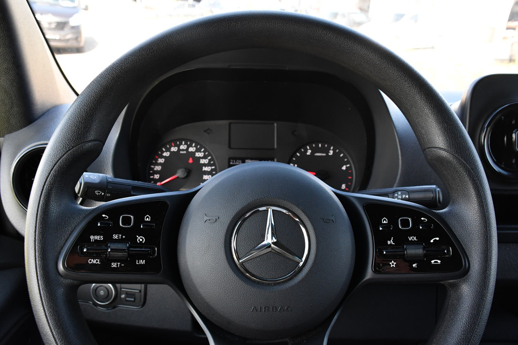 Mercedes-Benz Sprinter 317 1.9 CDI L2H2 RWD Black Edition Camera, Cruise, Carplay, LED, 170pk, Automaat, 3500kg Trekhaak, Stoelverwarming, Mbux, Uniek! 16