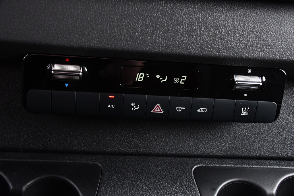 Mercedes-Benz Sprinter 317 1.9 CDI L2H2 RWD Black Edition Camera, Cruise, Carplay, Standkachel, LED, Automaat, Stoelverwarming, Trekhaak, Uniek! 19