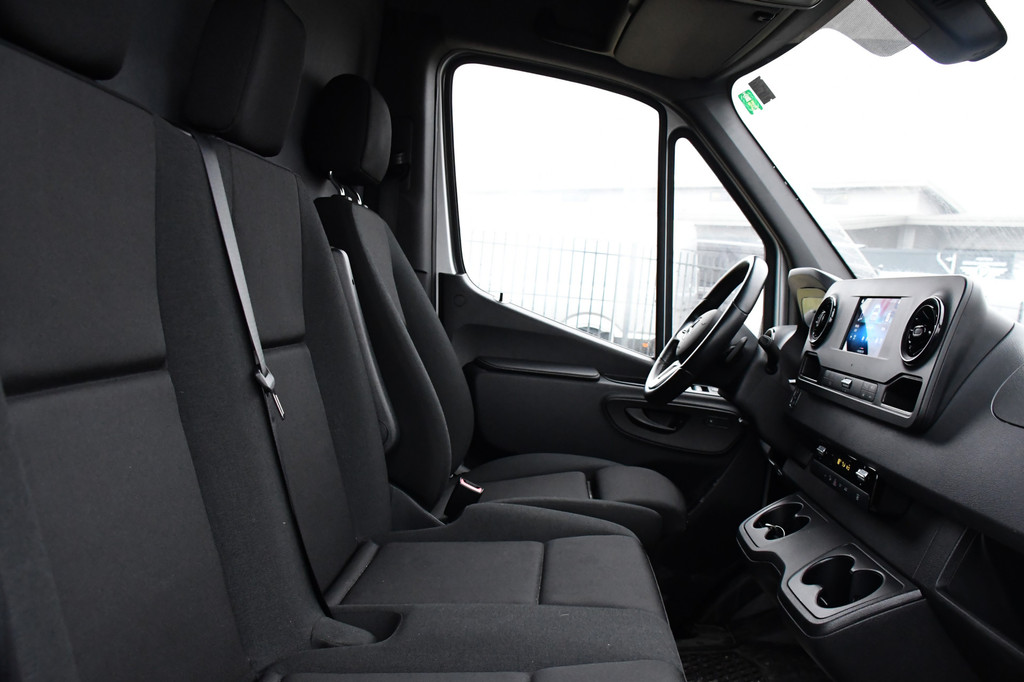 Mercedes-Benz Sprinter 317 1.9 CDI L2H2 RWD PB Edition Camera, 3500KG Trekhaak, Cruise, Carplay, LED, 170PK, Automaat, Multimedia, Stoelverwarming, UNIEK! 14