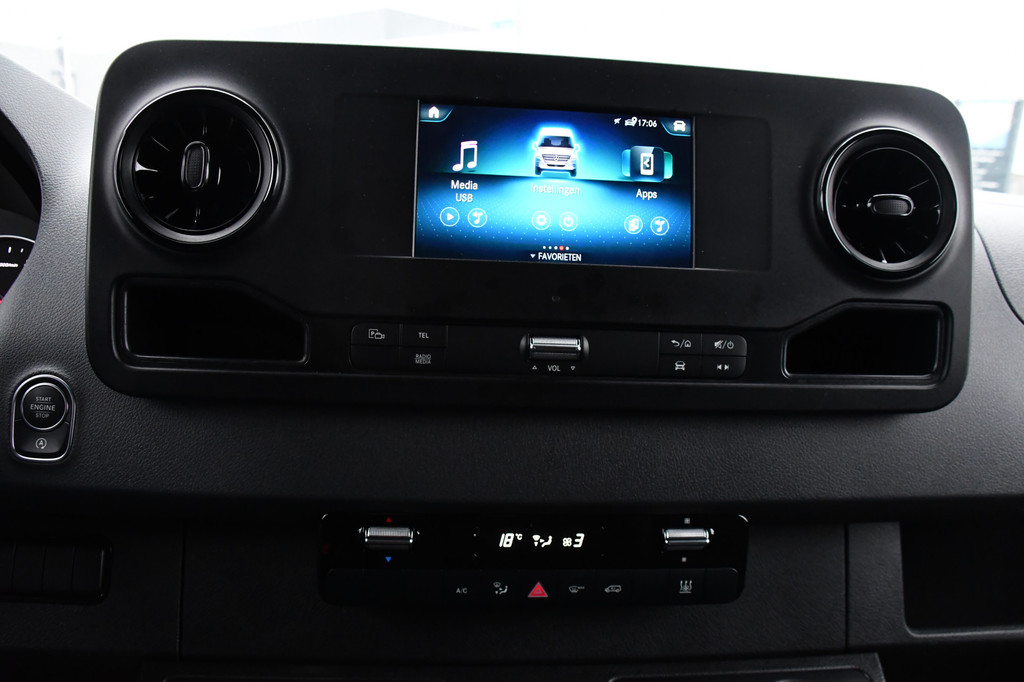 Mercedes-Benz Sprinter 317 1.9 CDI L2H2 RWD PB Edition Camera, 3500KG Trekhaak, Cruise, Carplay, LED, 170PK, Automaat, Multimedia, Stoelverwarming, UNIEK! 16