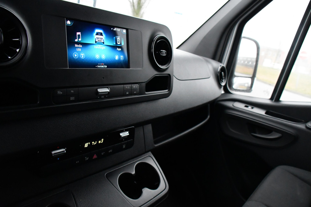 Mercedes-Benz Sprinter 317 1.9 CDI L2H2 RWD PB Edition Camera, 3500KG Trekhaak, Cruise, Carplay, LED, 170PK, Automaat, Multimedia, Stoelverwarming, UNIEK! 19
