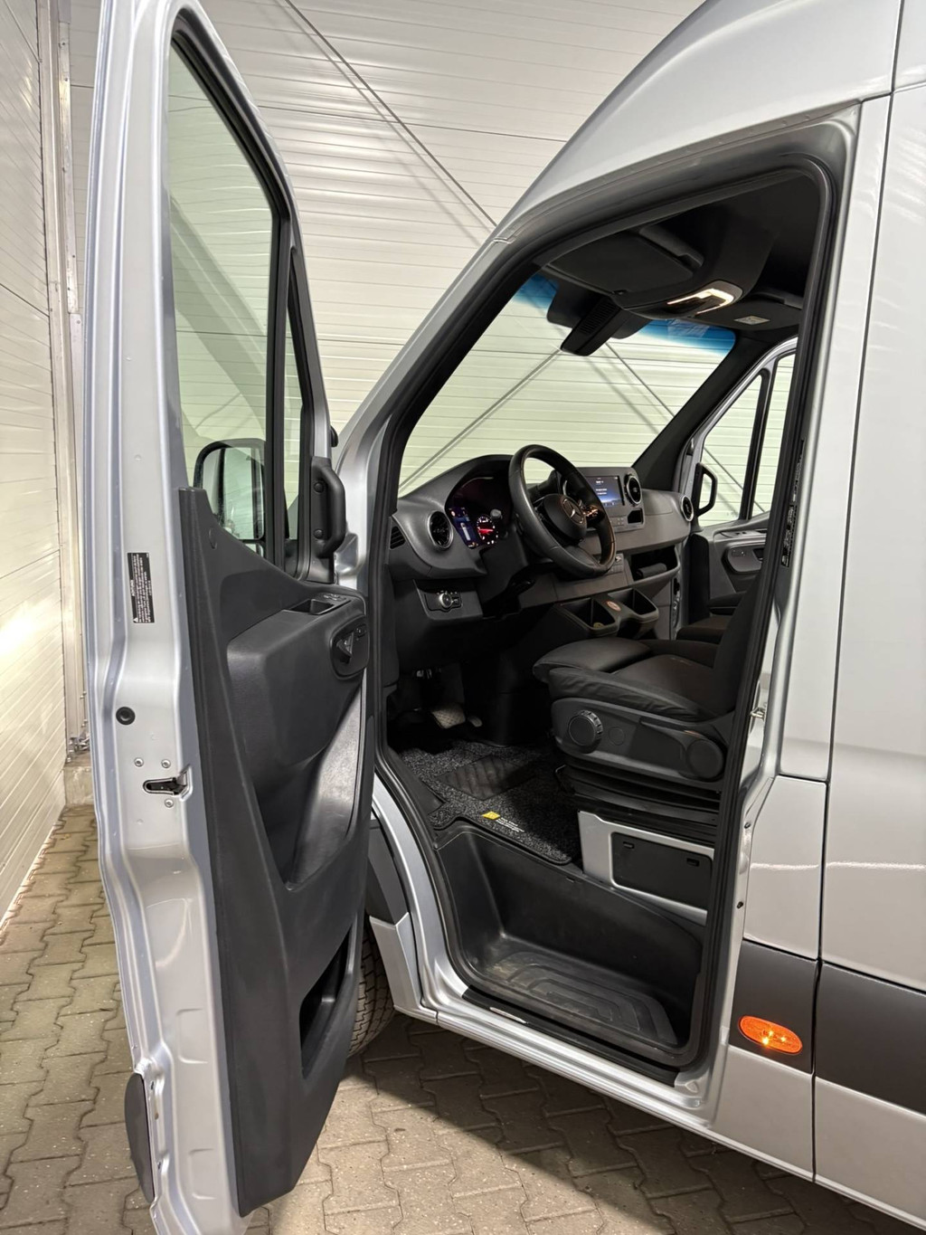 Mercedes-Benz Sprinter 317 1.9 CDI L2H2 RWD VVB503 Prijs zoals getoond 15