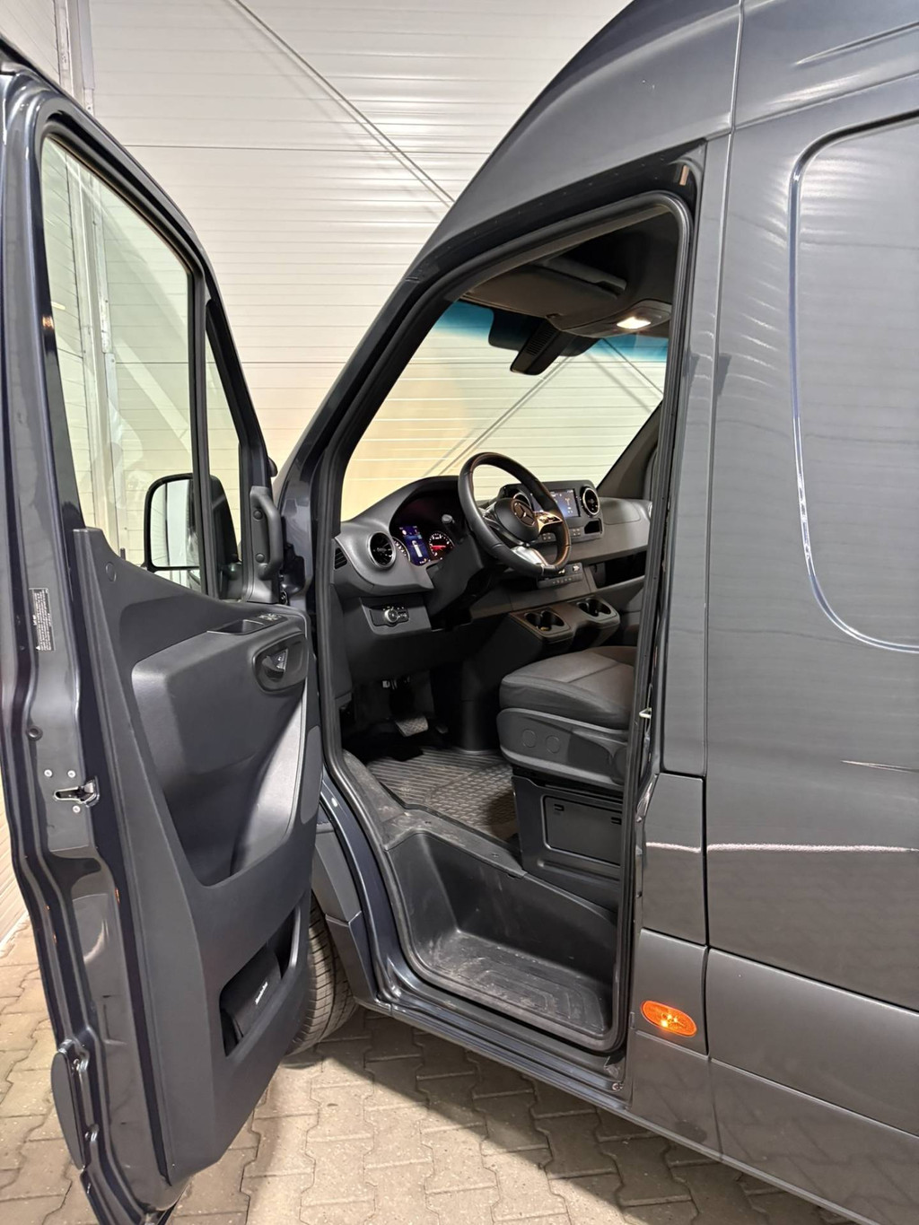 Mercedes-Benz Sprinter 317 1.9 CDI L2H2 RWD VVB505 Prijs zoals getoond 16