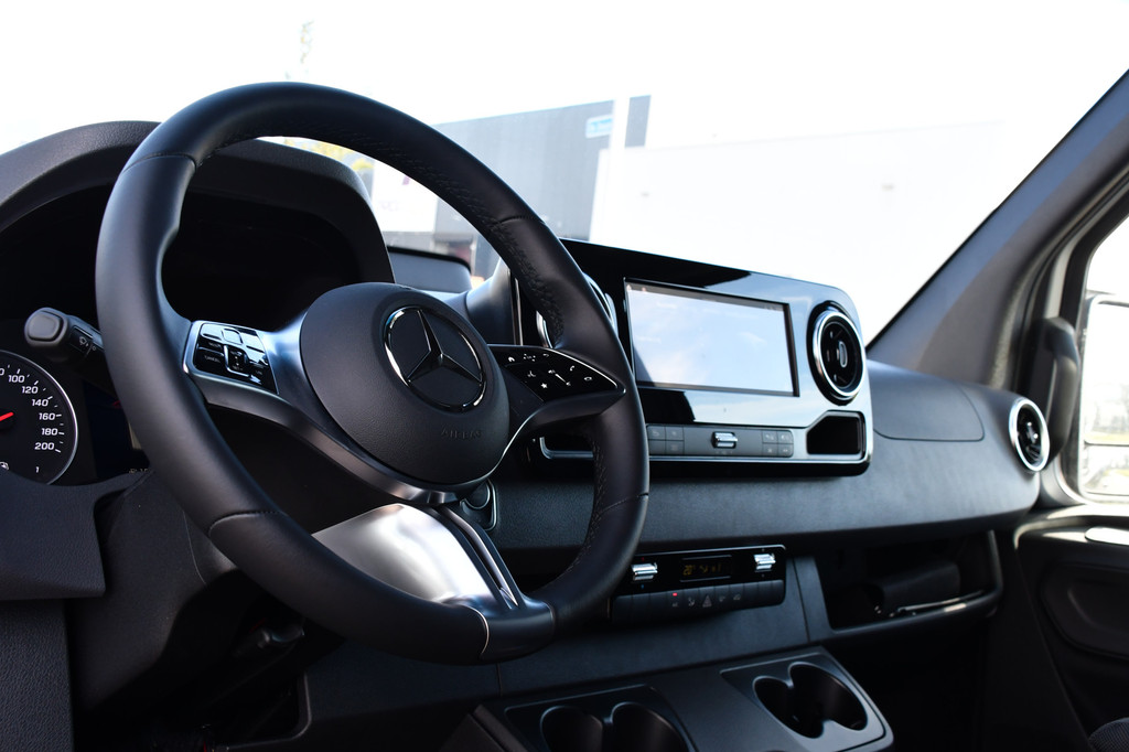 Mercedes-Benz Sprinter 317 1.9 CDI L2 PB Edition Cruise, Camera, Carplay, 10,5 Mbux, LED, Automaat, multimedia, Uniek! 12