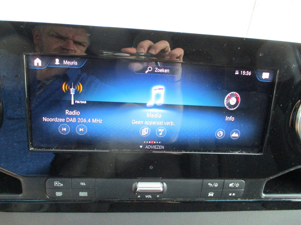 Mercedes-Benz Sprinter 317 170 PK L2H2 Navi Led Airco Trekhaak 13