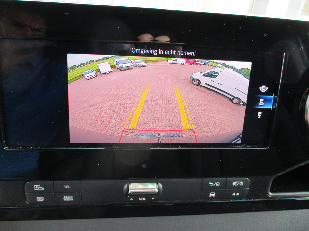 Mercedes-Benz Sprinter 317 170 PK L2H2 Navi Led Airco Trekhaak 15