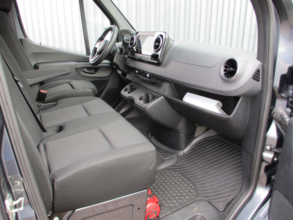 Mercedes-Benz Sprinter 317 170 PK L2H2 Navi Led Airco Trekhaak 17