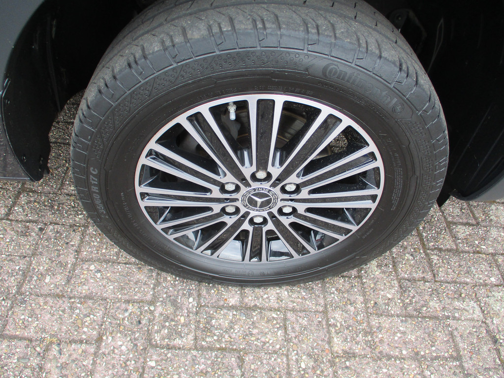 Mercedes-Benz Sprinter 317 170 PK L2H2 Navi Led Airco Trekhaak 21