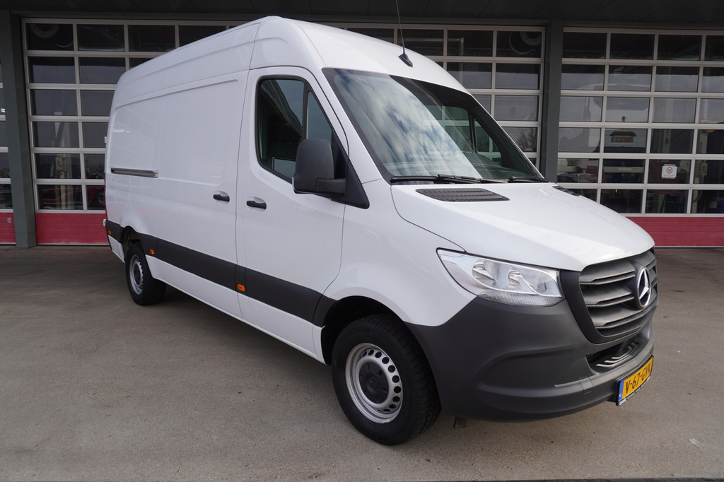Mercedes-Benz Sprinter 317 170pk CDI L2H2 Nr. V126 | Airco | Cruise | camera