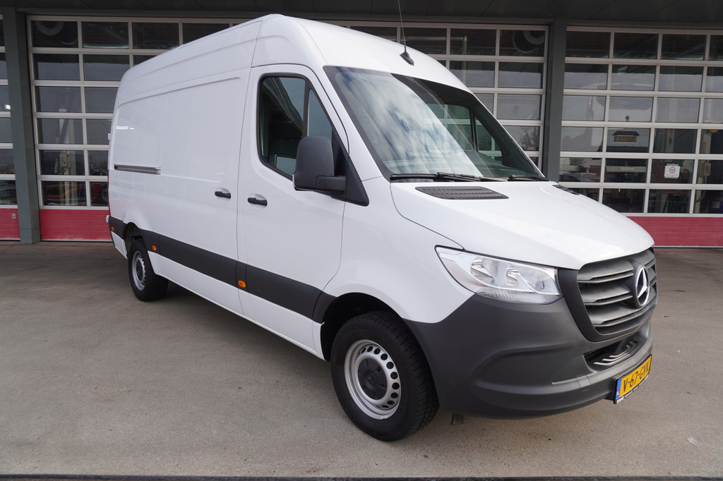 Mercedes-Benz Sprinter 317 170pk CDI L2H2 Nr. V126 | Airco | Cruise | camera 2