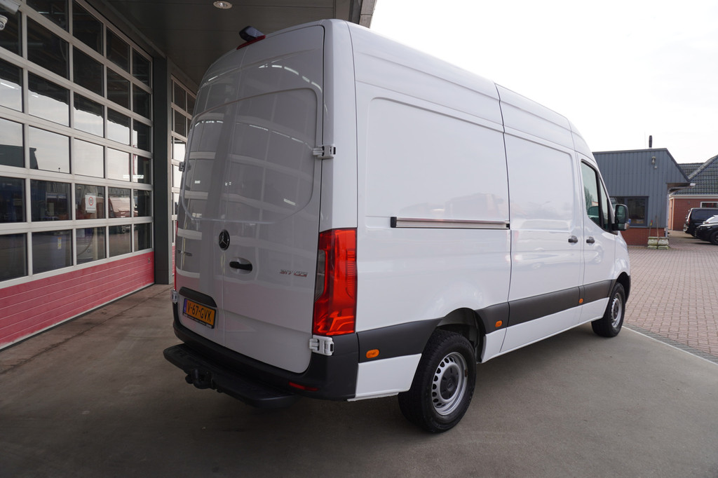 Mercedes-Benz Sprinter 317 170pk CDI L2H2 Nr. V126 | Airco | Cruise | camera 4