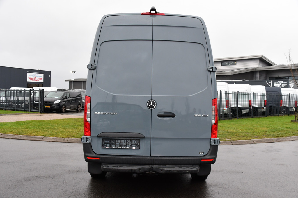 Mercedes-Benz Sprinter 317 2.2 CDI L2H2 PB Edition 360 Camera, Cruise, LED, Carplay, Leder, Stoelverwarming, Standkachel, 10,5 Mbux, Automaat, 170pk, Virtual, Uniek! 13
