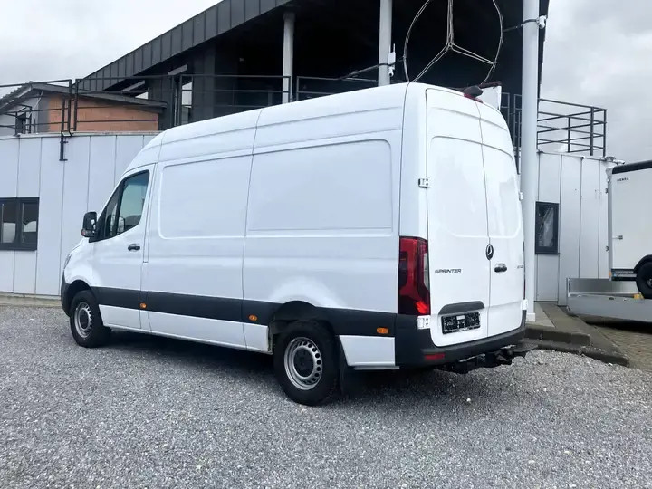 Mercedes-Benz Sprinter 317CDI 170PK AUTOMAAT RWD L2H2 Trekgewicht 3500KG Wordt verwacht!