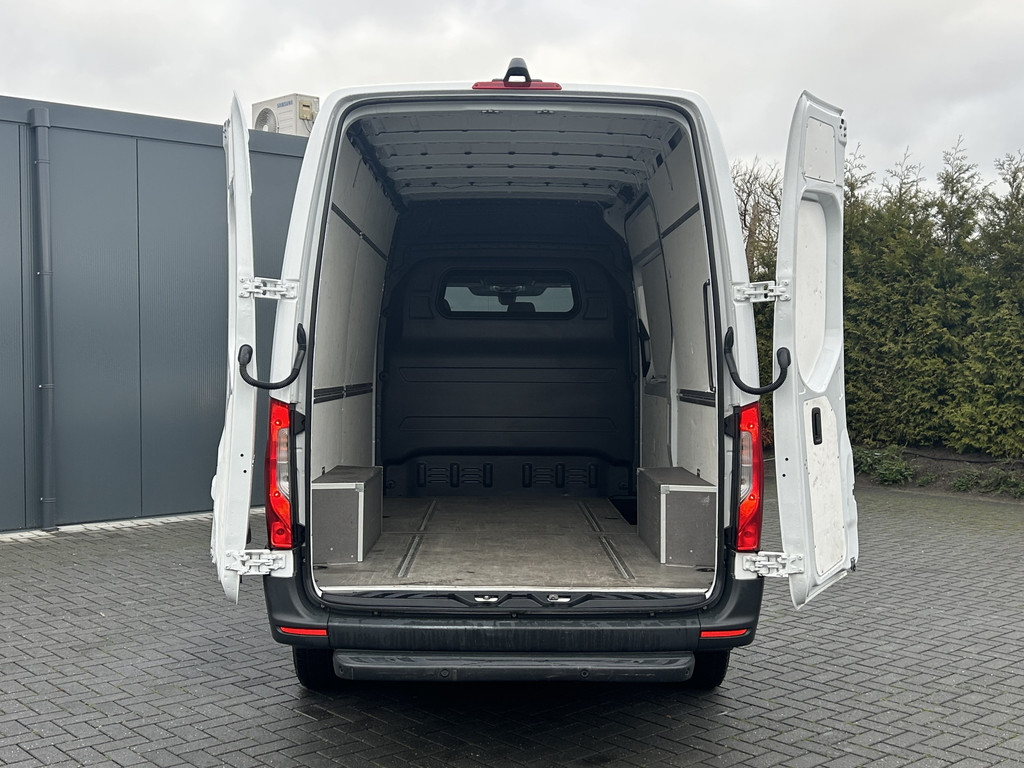 Mercedes-Benz Sprinter 317 CDI 170 PK / L2H2 / 270 A DEUREN / AIRCO / CRUISE / APPLE CARPLAY / CAMERA / 3-ZITS 8