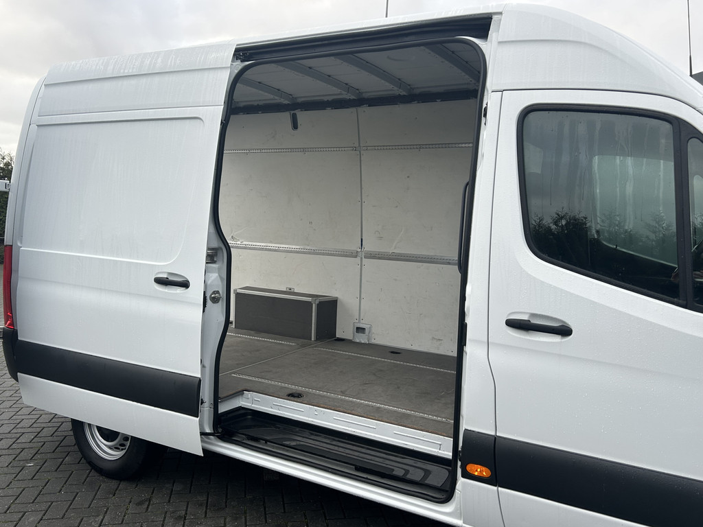 Mercedes-Benz Sprinter 317 CDI 170 PK / L2H2 / 270 A DEUREN / AIRCO / CRUISE / APPLE CARPLAY / CAMERA / 3-ZITS 9