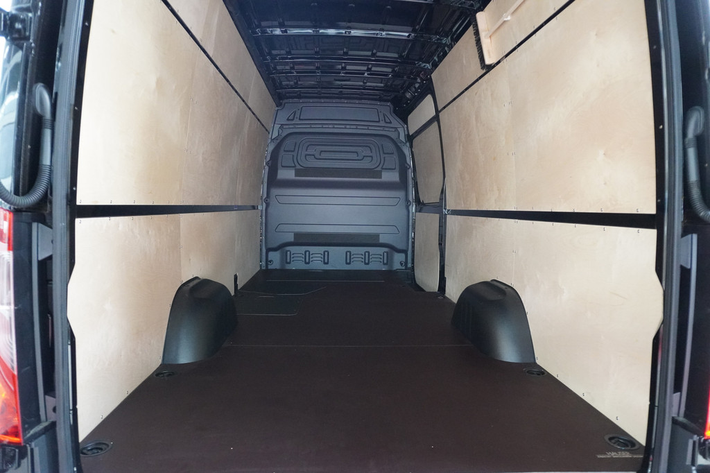 Mercedes-Benz Sprinter 317CDI 170PK L3H2 RWD Automaat Bumpers in de kleur Nr. V105 | Airco | Navi | Cruise | Camera | All season | LM velgen 11