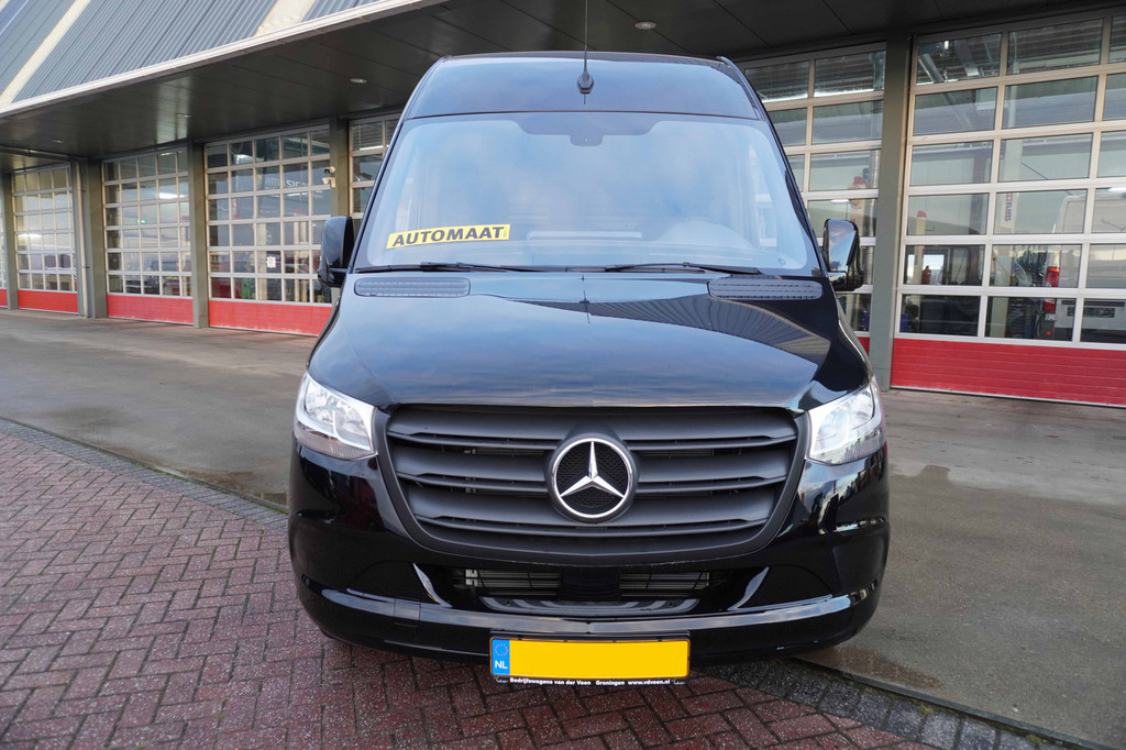 Mercedes-Benz Sprinter 317CDI 170PK L3H2 RWD Automaat Bumpers in de kleur Nr. V105 | Airco | Navi | Cruise | Camera | All season | LM velgen 9