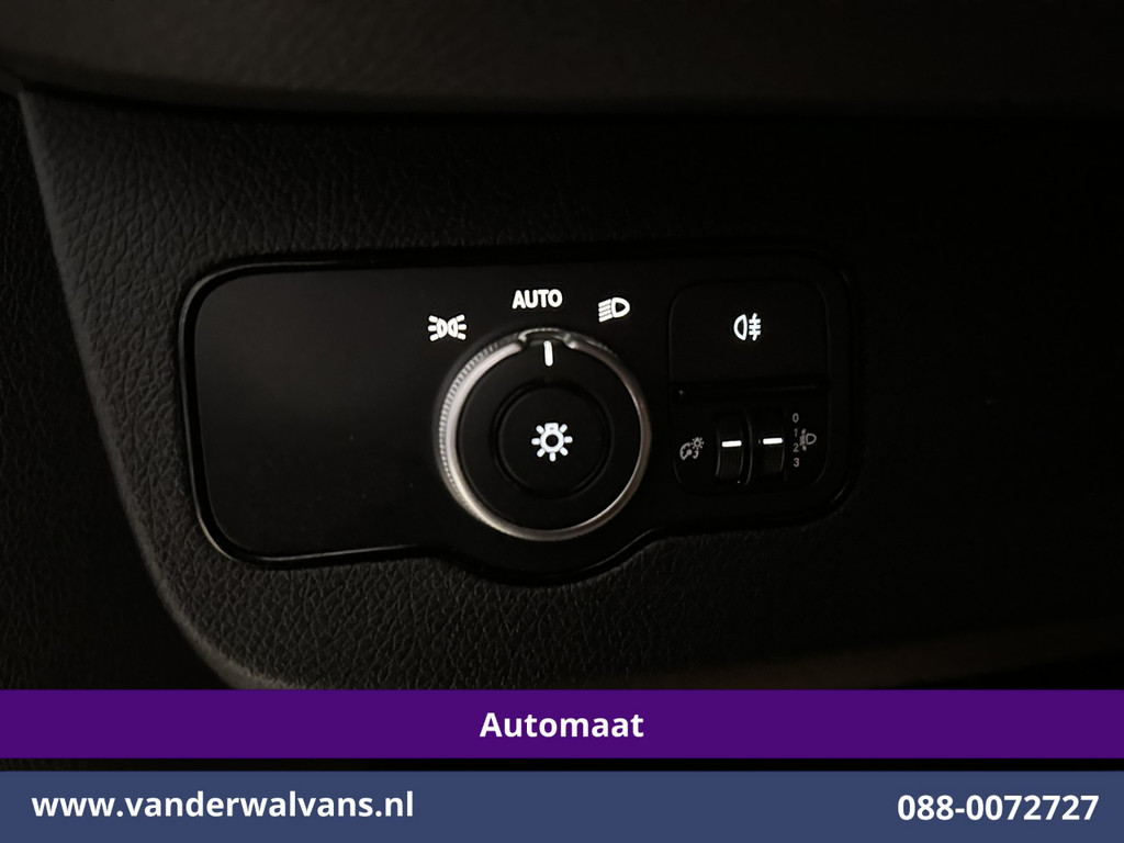 Mercedes-Benz Sprinter 317 CDI 170pk 9G-Tronic Automaat 3500kg Trekhaak L2H2 Euro6 Airco | Camera | Navigatie | Apple Carplay Android Auto, Cruisecontrol, Parkeersensoren, Bijrijdersbank 19