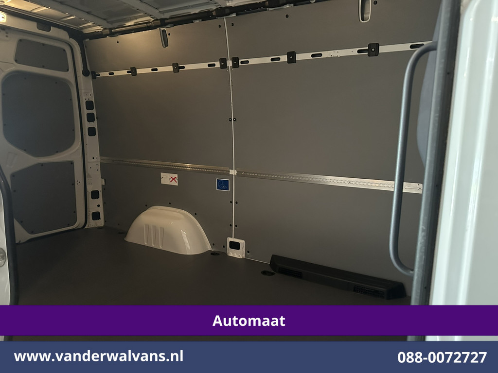 Mercedes-Benz Sprinter 317 CDI 170pk 9G-Tronic Automaat L2H2 Euro6 Airco | Camera | Navigatie | Apple Carplay | Cruisecontrol Android Auto, Stoelverwarming, Trekhaak, Bijrijdersbank 15