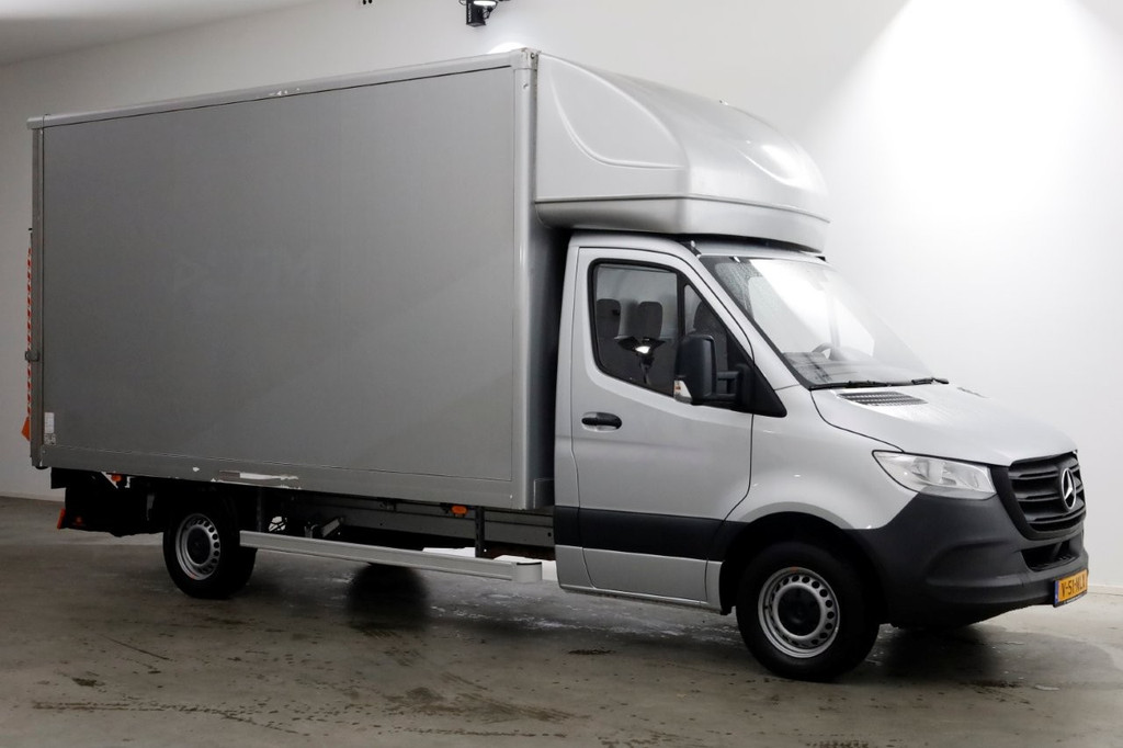 Mercedes-Benz Sprinter 317 CDI 170pk 9G Automaat Bakwagen met laadklep H232cm 08-2023 11