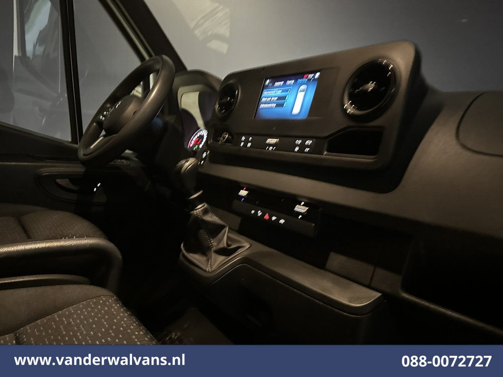 Mercedes-Benz Sprinter 317 CDI 170pk L2H1 Euro6 Airco | Camera | Navigatie | Apple Carplay | Cruisecontrol | Trekhaak | Chauffeursstoel Android Auto, Bijrijdersbank 15