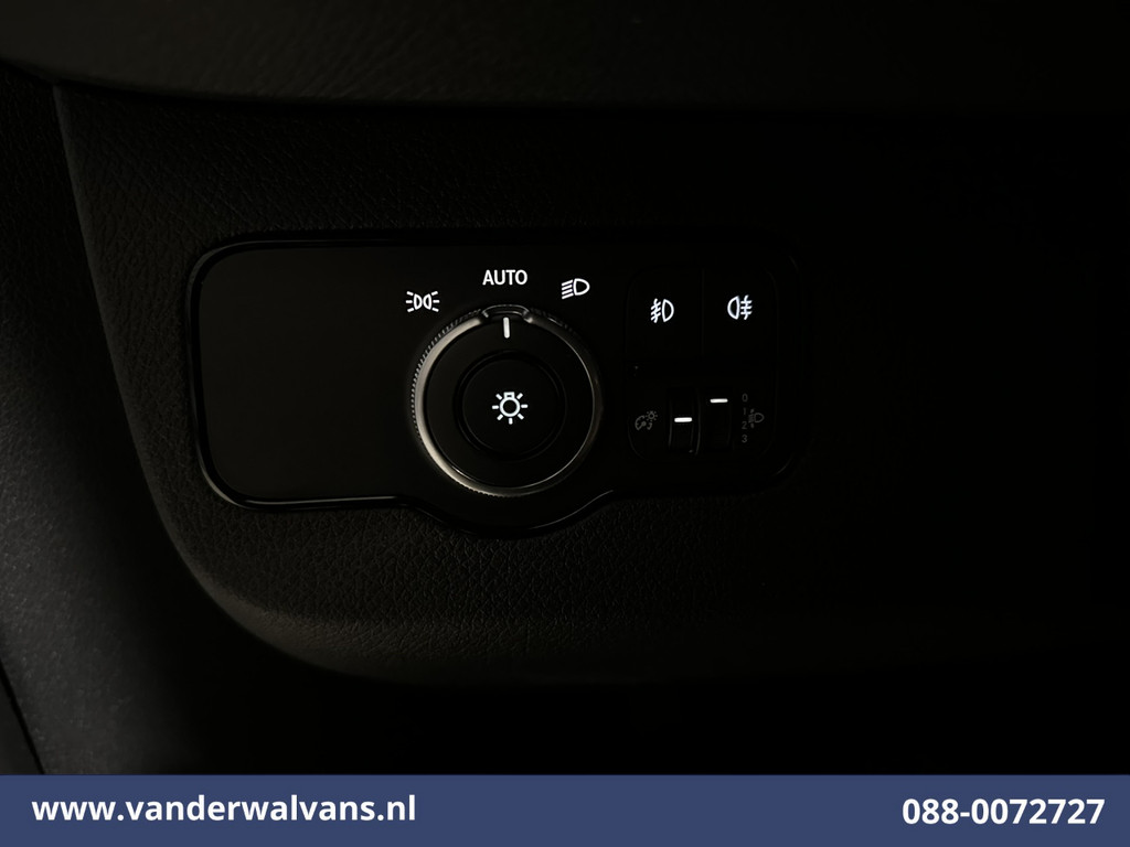 Mercedes-Benz Sprinter 317 CDI 170pk L2H1 Euro6 Airco | Camera | Navigatie | Apple Carplay | Cruisecontrol | Trekhaak | Chauffeursstoel Android Auto, Bijrijdersbank 18
