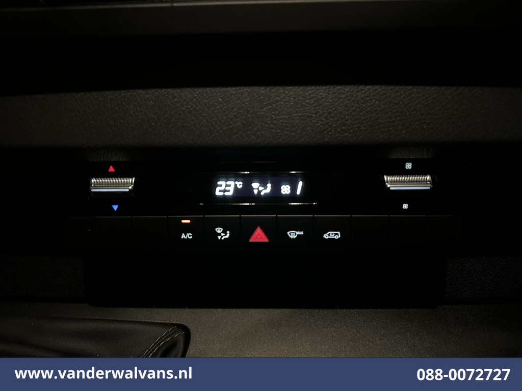 Mercedes-Benz Sprinter 317 CDI 170pk L2H1 Euro6 Airco | Camera | Navigatie | Apple Carplay | Cruisecontrol | Trekhaak | Chauffeursstoel Android Auto, Bijrijdersbank 8