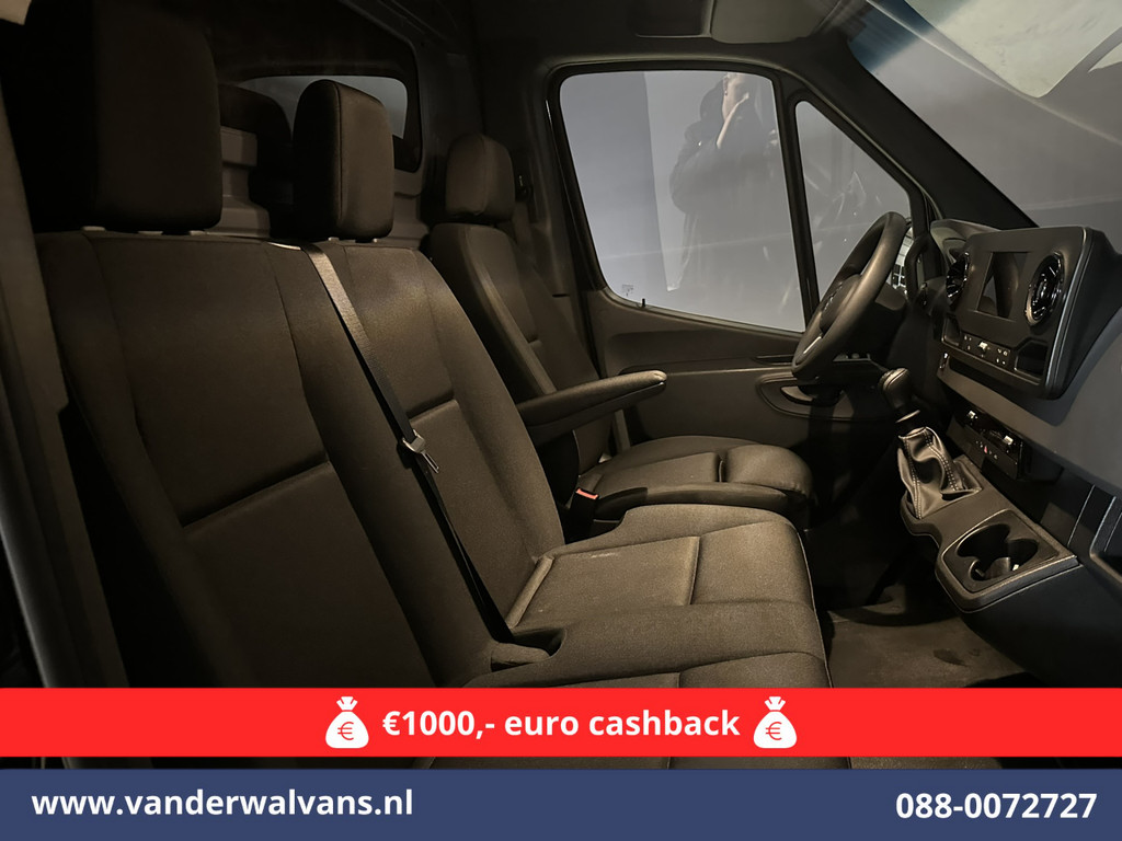 Mercedes-Benz Sprinter 317 CDI 170pk L3H2 Euro6 Airco | Camera | Apple Carplay | Android Auto Cruisecontrol, Parkeersensoren, Stoelverwarming, Bijrijdersbank, MBUX 8