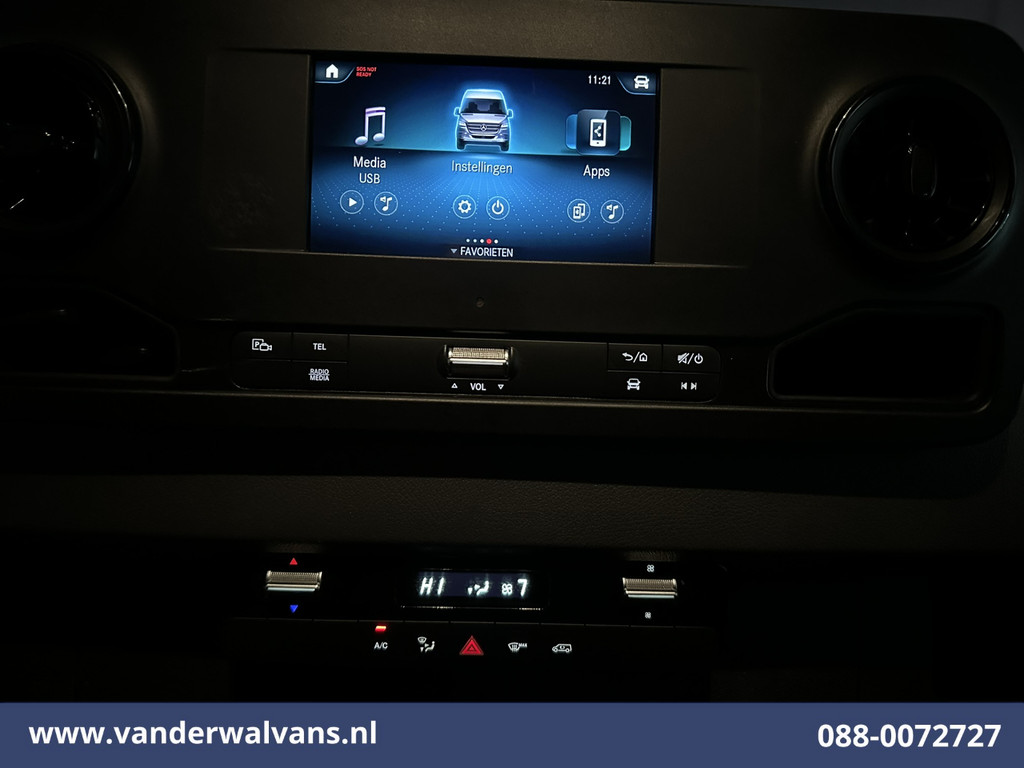 Mercedes-Benz Sprinter 317 CDI 170pk L3H2 Euro6 Airco | Camera | Apple Carplay | Cruisecontrol Android Auto, Stoelverwarming, 270gr. Achterdeuren, Parkeersensoren, Bijrijdersbank 13