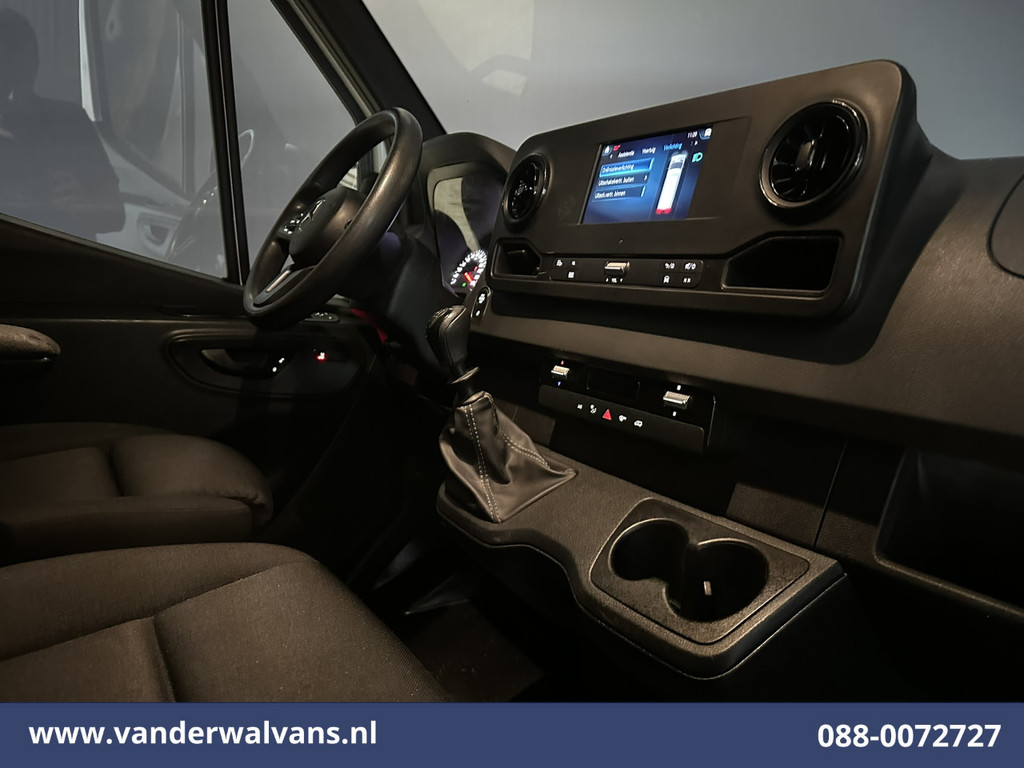 Mercedes-Benz Sprinter 317 CDI 170pk L3H2 Euro6 Airco | Camera | Apple Carplay | Cruisecontrol Android Auto, Stoelverwarming, 270gr. Achterdeuren, Parkeersensoren, Bijrijdersbank 14