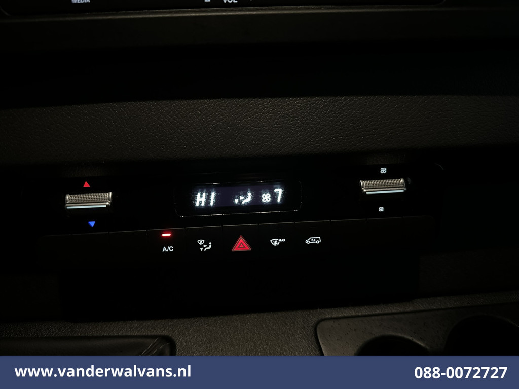 Mercedes-Benz Sprinter 317 CDI 170pk L3H2 Euro6 Airco | Camera | Apple Carplay | Cruisecontrol Android Auto, Stoelverwarming, 270gr. Achterdeuren, Parkeersensoren, Bijrijdersbank 7