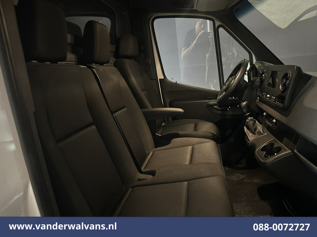 Mercedes-Benz Sprinter 317 CDI 170pk L3H2 Euro6 Airco | Camera | Apple Carplay | Cruisecontrol Android Auto, Stoelverwarming, 270gr. Achterdeuren, Parkeersensoren, Bijrijdersbank 8