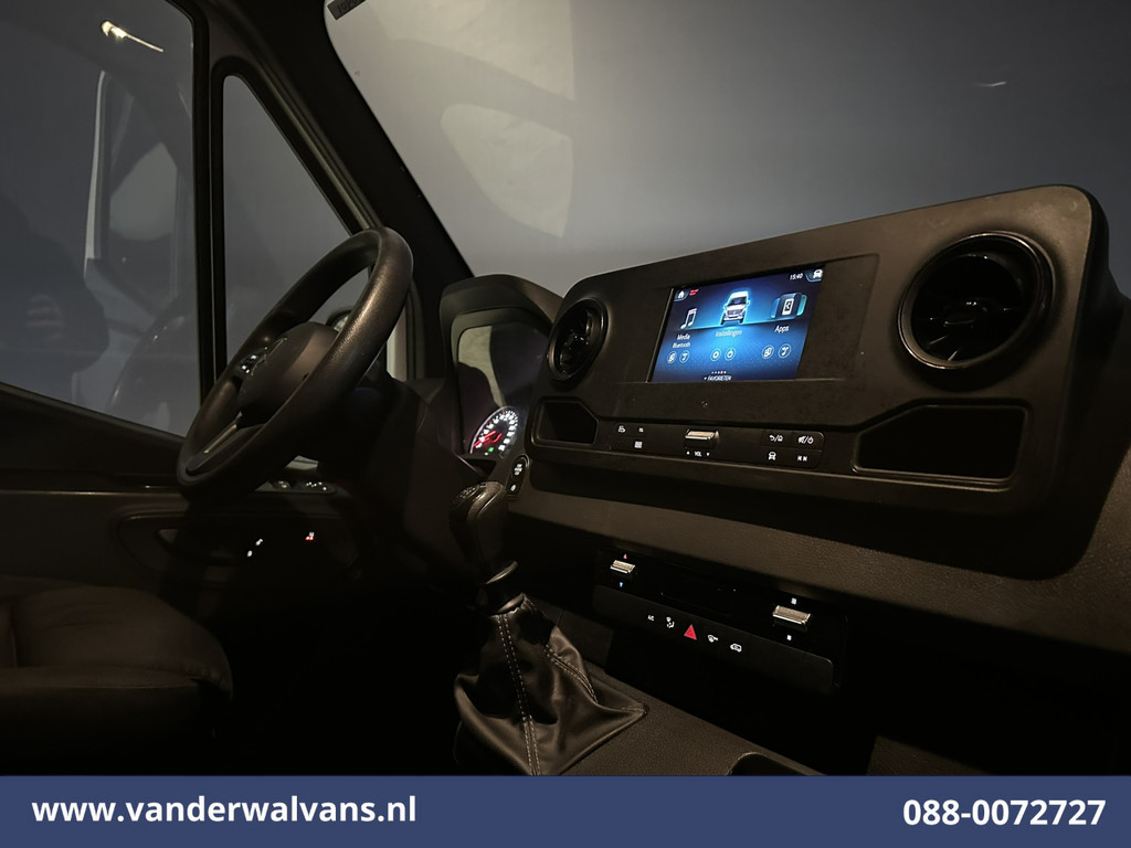 Mercedes-Benz Sprinter 317 CDI 170pk L3H2 Euro6 Airco | Camera | Apple Carplay | Cruisecontrol | Chauffeursstoel Android Auto, Stoelverwarming, Bijrijdersbank 15