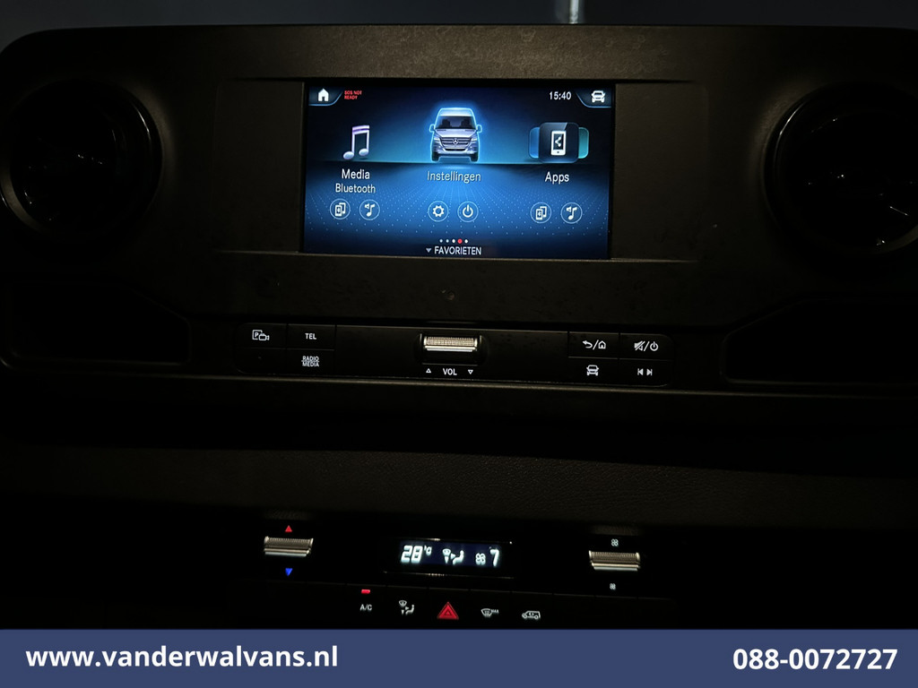 Mercedes-Benz Sprinter 317 CDI 170pk L3H2 Euro6 Airco | Camera | Apple Carplay | Cruisecontrol | Chauffeursstoel Android Auto, Stoelverwarming, Bijrijdersbank 16
