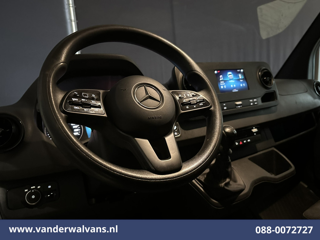 Mercedes-Benz Sprinter 317 CDI 170pk L3H2 Euro6 Airco | Camera | Apple Carplay | Cruisecontrol | Chauffeursstoel Android Auto, Stoelverwarming, Bijrijdersbank 17