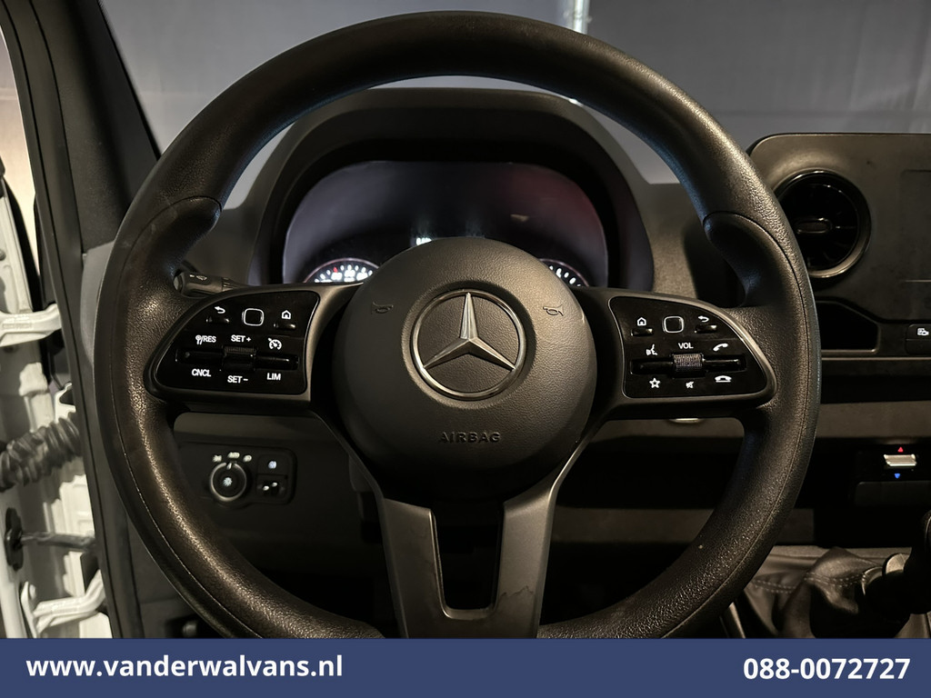 Mercedes-Benz Sprinter 317 CDI 170pk L3H2 Euro6 Airco | Camera | Apple Carplay | Cruisecontrol | Chauffeursstoel Android Auto, Stoelverwarming, Bijrijdersbank 4