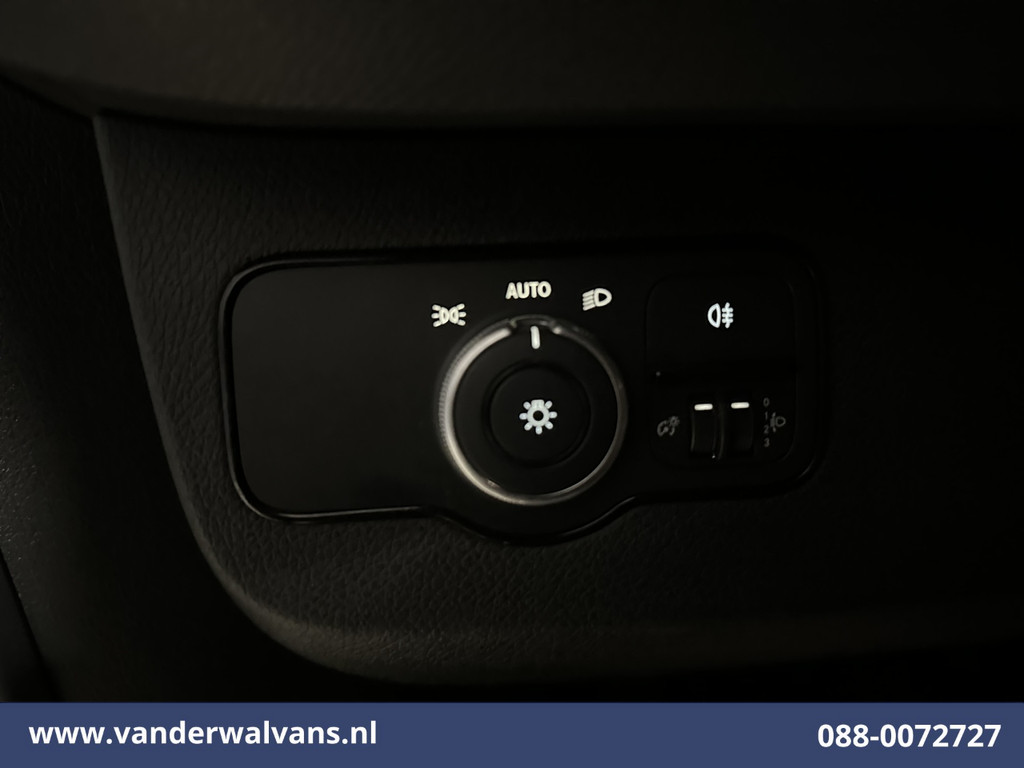 Mercedes-Benz Sprinter 317 CDI 170pk L3H2 Euro6 Airco | Camera | Navigatie | Apple Carplay | Cruisecontrol Android Auto, Parkeersensoren, Bijrijdersbank 17