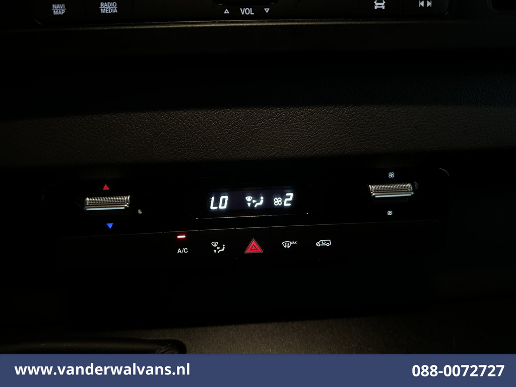 Mercedes-Benz Sprinter 317 CDI 170pk L3H2 Euro6 Airco | Camera | Navigatie | Apple Carplay | Cruisecontrol Android Auto, Parkeersensoren, Stoelverwarming 7