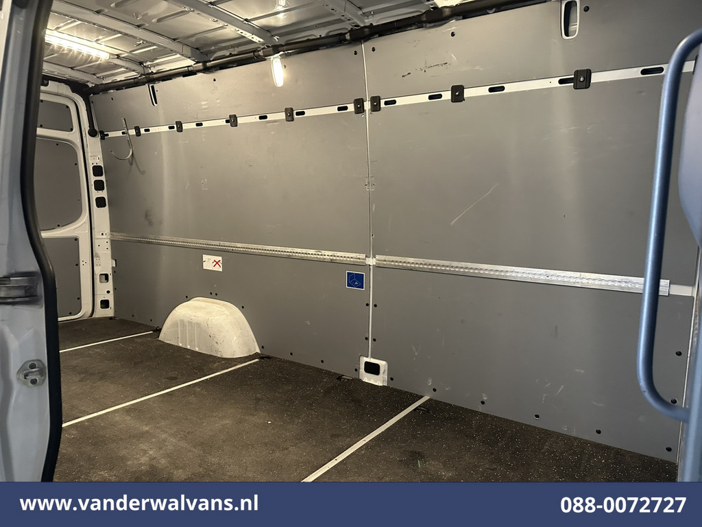 Mercedes-Benz Sprinter 317 CDI 170pk L3H2 Euro6 Airco | Camera | Navigatie | Apple Carplay | Parkeersensoren Android Auto, Bijrijdersbank, Trekhaak 12