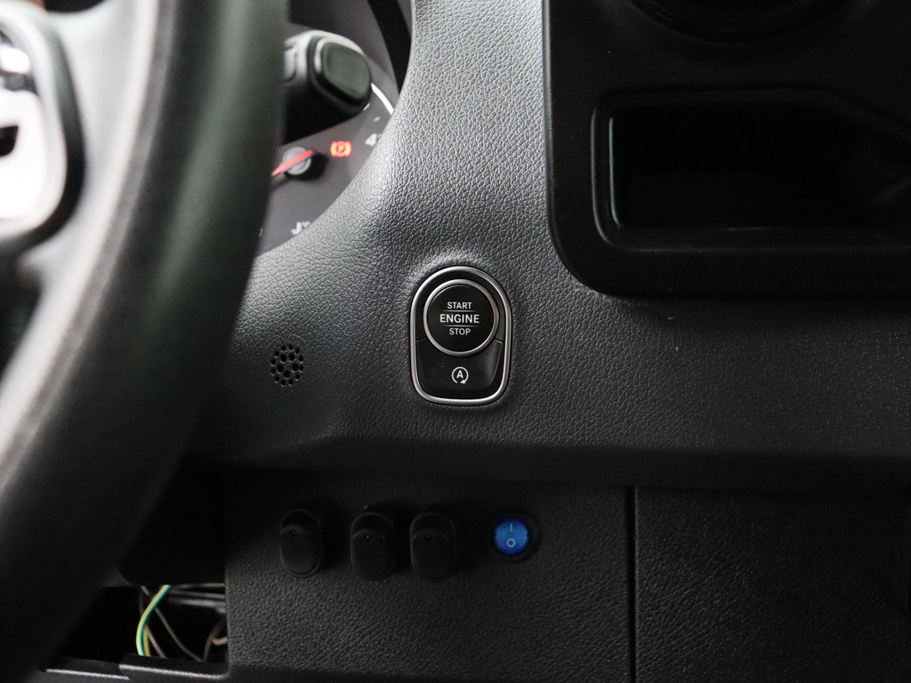 Mercedes-Benz Sprinter 317CDI 9G-Tronic Automaat L2H2 | Camera | Airco | Cruise | Trekhaak | 3-Persoons 17