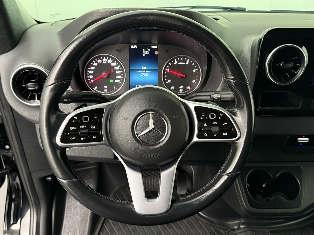 Mercedes-Benz Sprinter 317CDI 9G-Tronic Automaat L2H2 RWD Black Edition | Navigatie | Camera | Multimedia Touchscreen 10.25 | 3500Kg Trekhaak 14