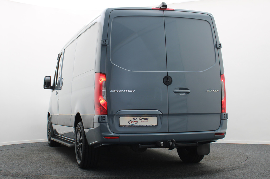 Mercedes-Benz Sprinter 317 CDI Automaat L2H1 3-Zits, Cruise, Camera, Apple Carplay, LED, Zonneklep, DAB, Trekhaak, 18 17